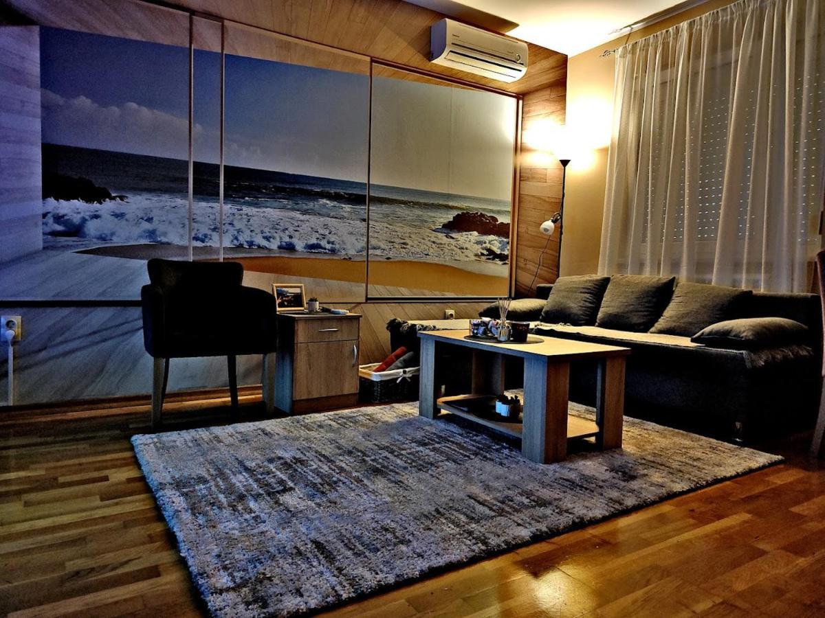 Apartman Espresso Sa Parkingom Sremska Mitrovica Exteriör bild